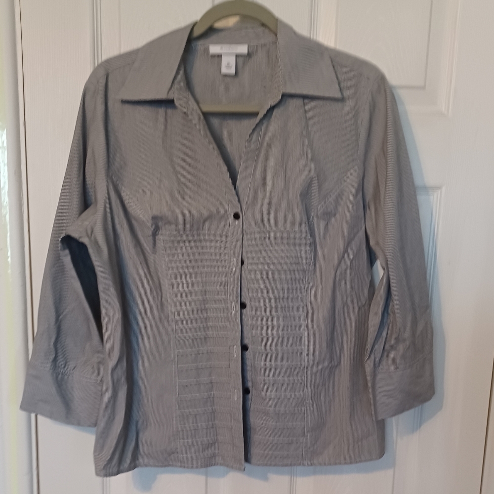 Dressbarn Button Up Blouse
